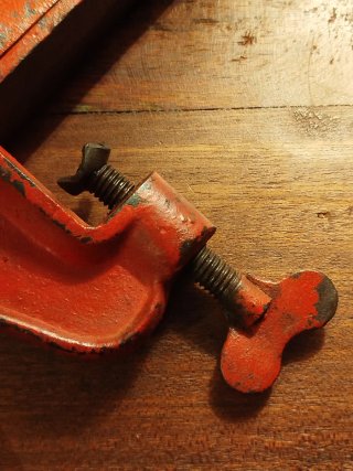 Tornillo de banco antiguo