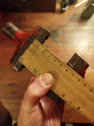 Tornillo de banco antiguo