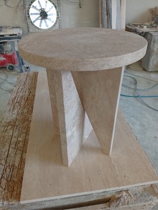 Mesa auxiliar redonda de mármol