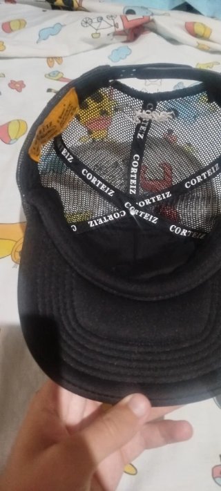 Gorra Corteiz Negra con Estrellas