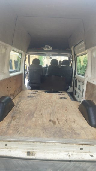 Ford E-Transit 2002