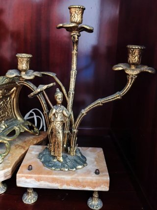 Reloj y Candelabros Vintage Bronce y mármol.
