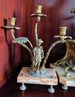 Reloj y Candelabros Vintage Bronce y mármol.