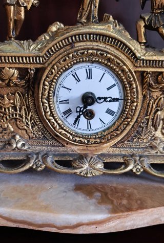 Reloj y Candelabros Vintage Bronce y mármol.