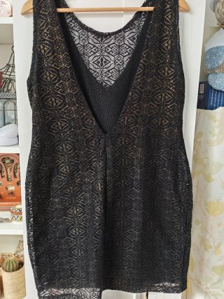 Vestido Negro y Dorado Encaje