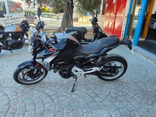 BMW F 900 R 2021 - 10.429 km