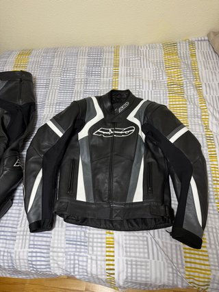Traje de moto AXO MG4 negro y blanco