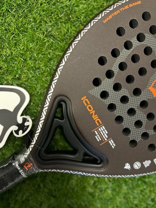 Pala de pádel Black Crown Iconic 2026