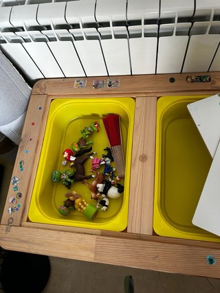 Mesa infantil IKEA FLISAT