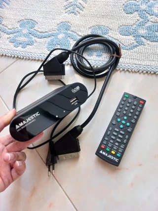 Majestic DEC 662HD/USB/REC DVB-T2