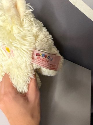 Peluche di pecora color crema