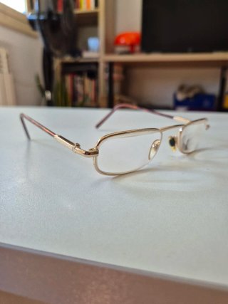 Gafas vintage doradas, estilo cartier, miu miu.