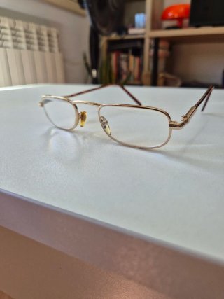Gafas vintage doradas, estilo cartier, miu miu.