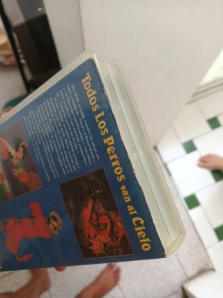 VHS Todos los perros van al cielo