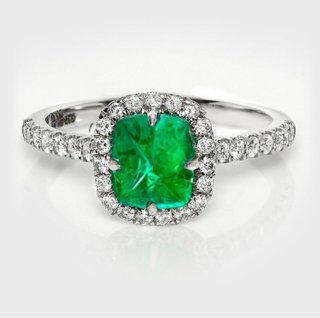 Anillo de compromiso Esmeralda y Diamantes