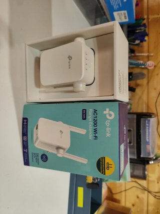TP-Link AC1200 Wi-Fi Range Extender RE305