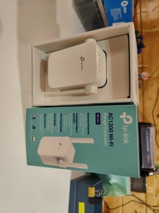 TP-Link AC1200 Wi-Fi Range Extender RE305