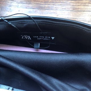 Rebajadísimo Top negro con cinturón