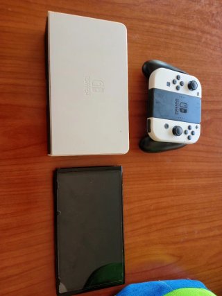 Nintendo Switch OLED Blanca y Negra