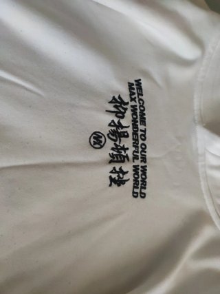 Sudadera blanca bordado japonés grullas