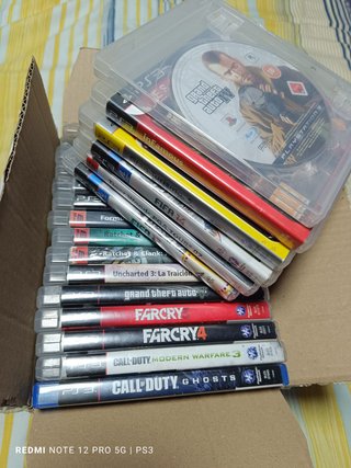 PS3 Super Slim 500GB + 21 Juegos