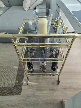 Carrito de bebidas vintage dorado y cristal