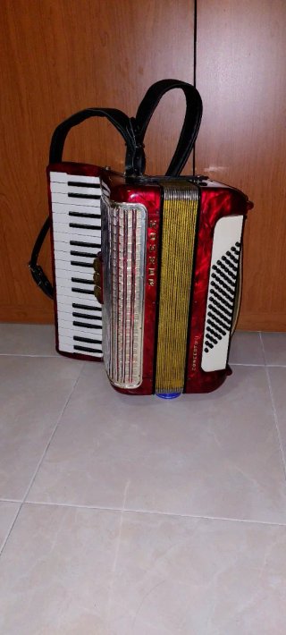 Acordeón Hohner Concerto II Rojo