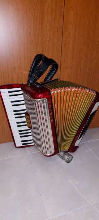 Acordeón Hohner Concerto II Rojo