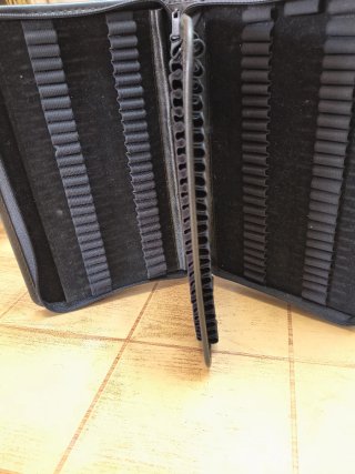 Estuche para 50 rotuladores y 50 lápices
