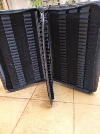 Estuche para 50 rotuladores y 50 lápices