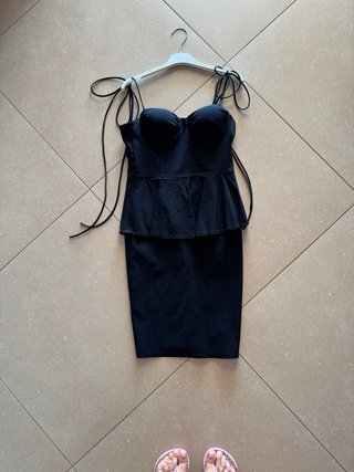 Tubino nero con coppe