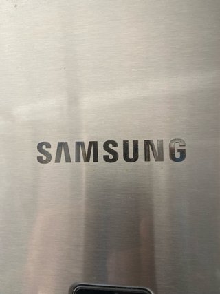 Nevera plateada SAMSUNG