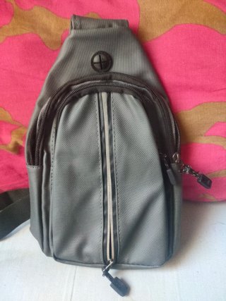 Bandolera pequeña gris