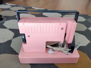 Máquina de coser eléctrica Eureka Estrella