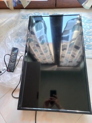 TV TCL Nera h32b3803 + telecomando