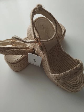Sandalias Stradivarius Beige