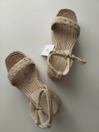 Sandalias Stradivarius Beige