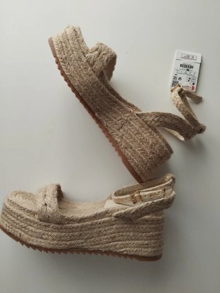 Sandalias Stradivarius Beige