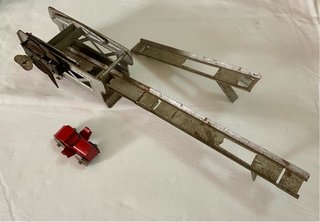 Juguete tobogán, coche metal antiguo de RICO