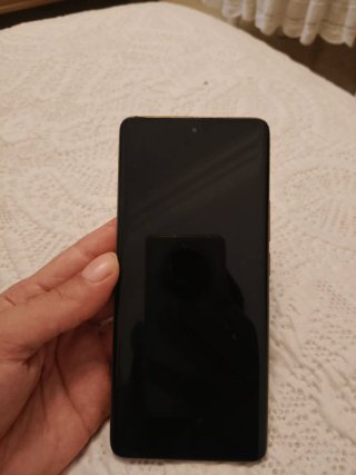 Realme 11 Pro+ Blanco y Dorado