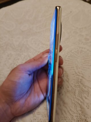 Realme 11 Pro+ Blanco y Dorado