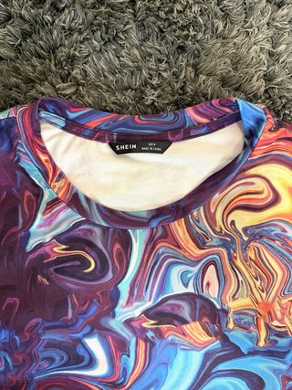 Camiseta Shein Estampado Psicodélico Talla M