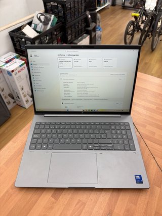 HP ZBOOK 8 G11 16” ULTRA 7 32GB RAM RTX 500 ADA