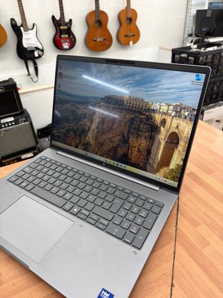 HP ZBOOK 8 G11 16” ULTRA 7 32GB RAM RTX 500 ADA