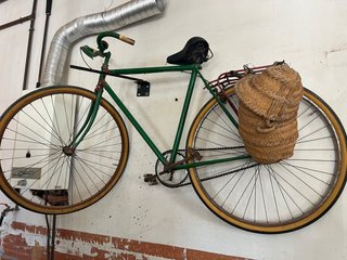 Bicicleta Clásica Antigua Verde