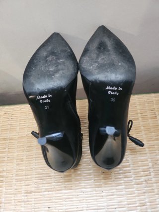 Botines de piel negros