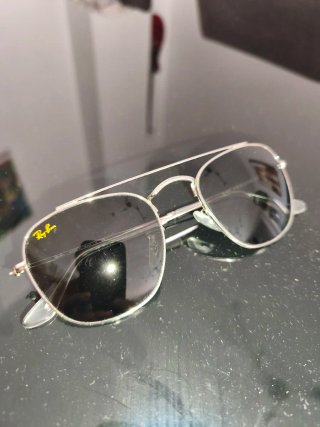 Gafas de sol Ray-Ban originales con funda