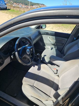 Volkswagen Golf 2003