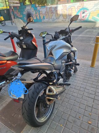 Kawasaki Z1000 Naked Negra/Plata