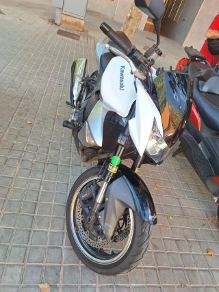 Kawasaki Z1000 Naked Negra/Plata
